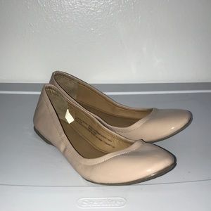 Nude flats